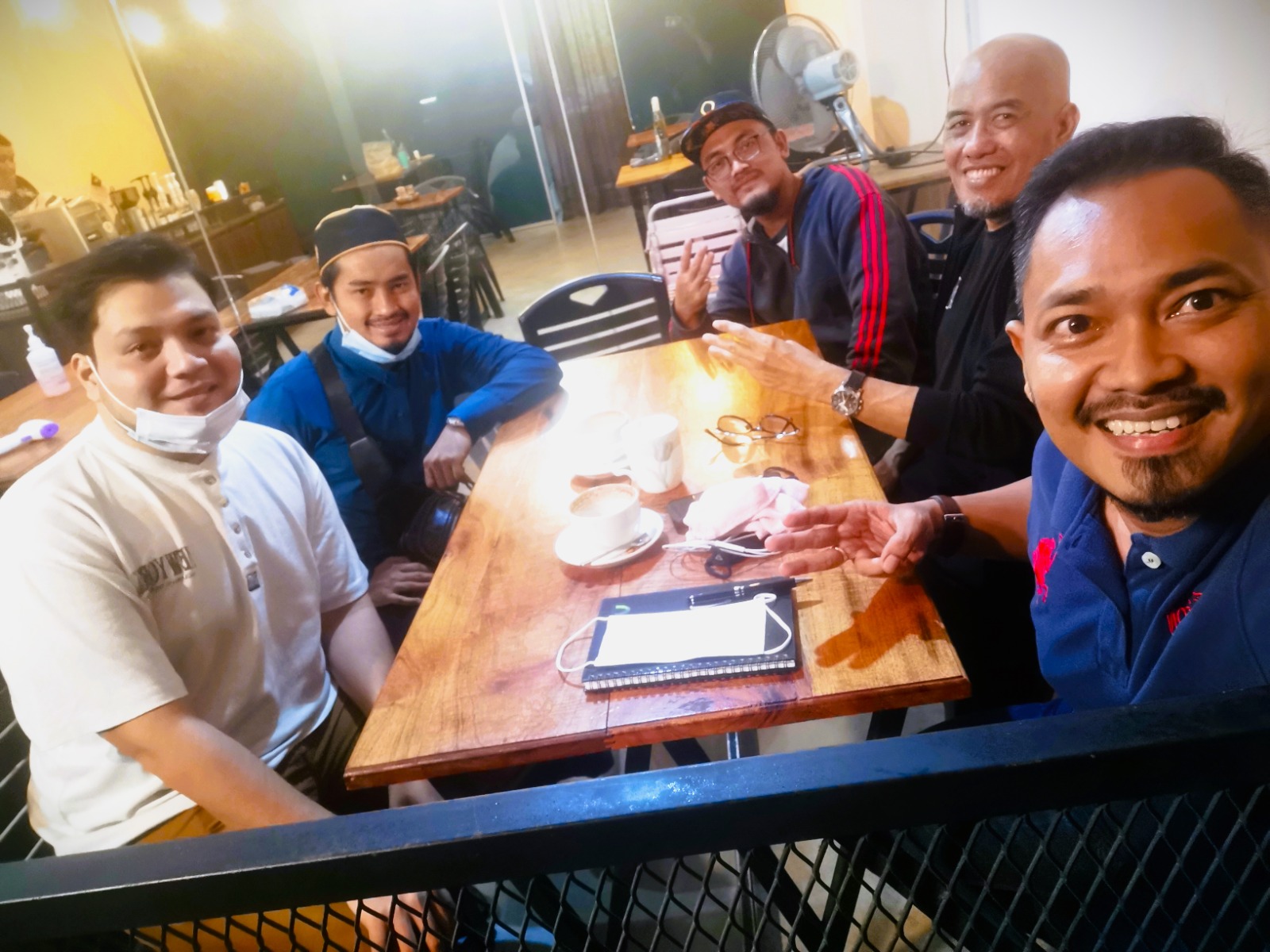 Team recruitment photo 02